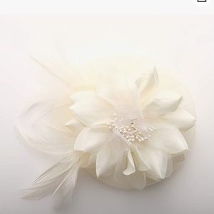 Fascinators cream-white head band